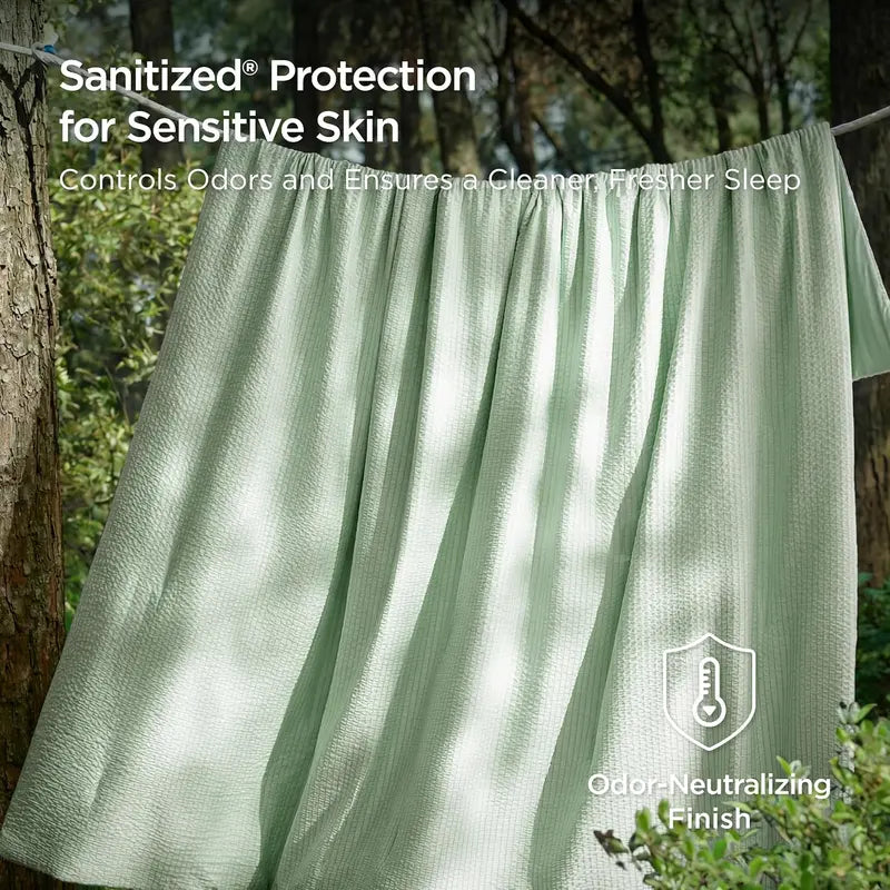 Summer Reversible Cooling Bedding Set | Breathable Comforter + 2 Pillowcases | 104 × 90 in
